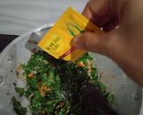 Foto langkah ke 4 dari resep Daun singkong masak santan.