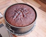 A picture of step 4 of Chocolate Cake with Amazing Chocolate Buttercream.