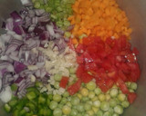 Foto del paso 1 de la receta: Arroz a la valenciana con carne y acompañado con ensalada