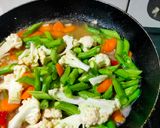 Foto langkah ke 3 dari resep Capcay Baso.