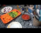 صورة لخطوة 1 من وصفة المخلل السريع بدون ماء 🥒🌶️🥕