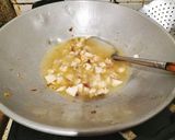 Foto langkah ke 4 dari resep Nasi Bakmoy.
