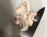 Foto del paso 2 de la receta Nidos de champiñones con huevo de codorniz