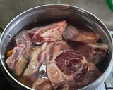 Foto del paso 4 de la receta: Olla de puchero con rabo, falda, osobuco y verduras