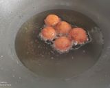 ब्रेडचे गुलाबजाम (bread che gulabjamun recipe in marathi) रेसिपी स्टेप 4 फोटो