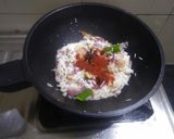 A picture of step 4 of Kashmiri pulao.