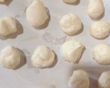 Foto langkah ke 3 dari resep Chapssal Korean Donut.