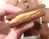 Foto del paso 1 de la receta: Bombones helados de chocotorta