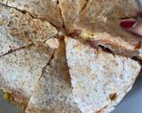 รูปขั้นตอนการทำที่ 2 ของ Tortilla Pizza