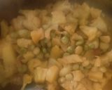 A picture of step 2 of Tuvar cauliflower sabji.