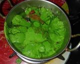 A picture of step 5 of Creamy Palak Matar Curry.
