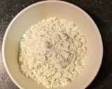 A picture of step 2 of Kesar Pista Custard Powder Pudding.