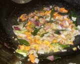 ரவை கிச்சடி ரெசிபி ஸ்டேப் 2 புகைப்படம்