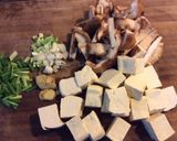 Hình bước làm 3 của món Đậu phụ om thịt băm, nấm Hương