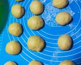 Foto langkah ke 4 dari resep Donat Labu Kuning_ala2 Burger.