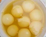 A picture of step 3 of Milky Vanilla cupcakes.