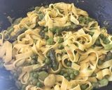 Foto del passaggio 1 della ricetta Tagliatelle Primavera