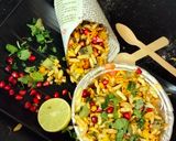 A picture of step 3 of Masala Bhel.