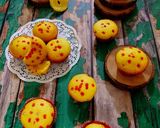 A picture of step 7 of Pineapple Cupcakes.