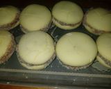 Foto del paso 3 de la receta: Alfajor de maicena de pastelería