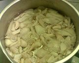 Foto langkah ke 2 dari resep Pepes Ayam Jamur.