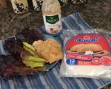 Foto del paso 1 de la receta: Tacos de lechuga morada y milanesa de pollo con salsa de ajo