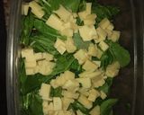 Foto del paso 1 de la receta: Ensalada de rúcula, crudo, queso y cherry