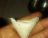 A picture of step 5 of Mini bread paneer samosa.