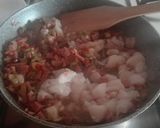 Foto del paso 1 de la receta Un delicioso pastel de calabacín revuelto con patatas y pescada