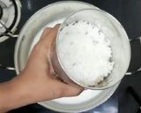 A picture of step 3 of Makhana rice kheer.