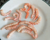 Foto del paso 4 de la receta: Tosta de boniato con ensalada de gambas
