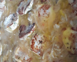 Foto del paso 3 de la receta: Solomillo de cerdo a las finas hierbas con gravy de cebollas