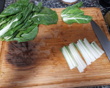 Foto del paso 2 de la receta: Alubias pintas con acelgas, chorizo y panceta