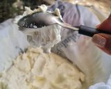 Foto del paso 12 de la receta: Yogurt griego (con 3 ingredientes) Espeso y riquísimo! -Sin Yogurtera-