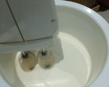Foto langkah ke 2 dari resep Bolu Kukus Ubi Ungu.