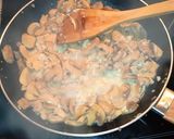 Foto del paso 4 de la receta Revuelto de champiñones con gorgonzola