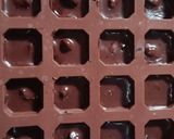Foto langkah ke 4 dari resep Coklat Huruf isi Kismis (ide bakulan).