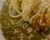Foto del paso 8 de la receta: Spaghetti verde con crema de espinaca, queso parmesano y polvo de nuez