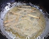 A picture of step 3 of Banana Stem Finger Chips.
