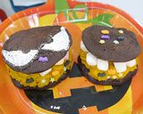 A picture of step 9 of Funny Halloween Dorayaki.