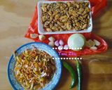 Foto langkah ke 1 dari resep Kerang Kupas Tumis Kulit Melinjo.