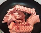 รูปขั้นตอนการทำที่ 2 ของ หมูสามชั้นผัดพริกเกลือ