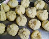 A picture of step 3 of Veg Momos.