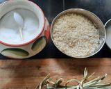 A picture of step 1 of Thai green rice.