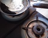 A picture of step 2 of Rice chila.