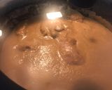 Foto del paso 4 de la receta: Muslos de pollo guisados con papas y ejotes