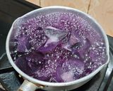 Foto langkah ke 2 dari resep Kolak Biji Salak Ubi Ungu.