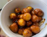 Foto langkah ke 1 dari resep Telur Puyuh Kecap simple.