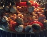 Foto del paso 9 de la receta: Merluza al horno con gamba y berberechos