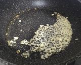 Foto langkah ke 3 dari resep Egg Fried Rice (+tips bikin nasi goreng enak).